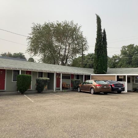 Independence Courthouse Motel Dış mekan fotoğraf