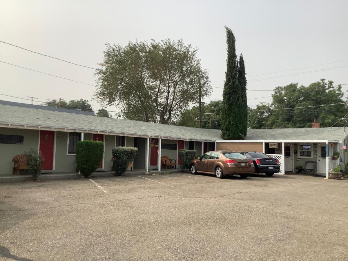 Independence Courthouse Motel Dış mekan fotoğraf